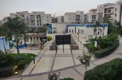 Apartment - 3 Bedrooms - 3 Bathrooms for sale in October Plaza - 6 October Compounds - 6 October City - Giza