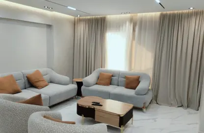 شقة - 3 غرف نوم - 2 حمامات للايجار في شارع محمد حسنين هيكل - المنطقة السادسة - مدينة نصر - القاهرة