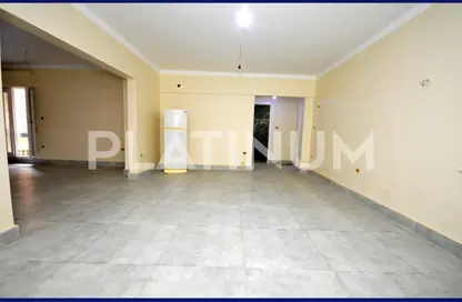 Office Space - Studio - 2 Bathrooms for sale in Street 513 - Fleming - Hay Sharq - Alexandria
