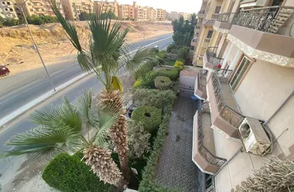 Apartment - 2 Bedrooms - 1 Bathroom for sale in 3rd District - 6 October City - Giza