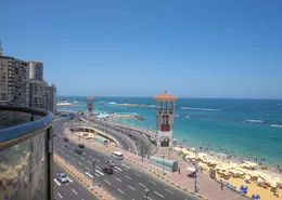 شقة - 3 غرف نوم - 2 حمامات للايجار في ميامي - حي اول المنتزة - الاسكندرية