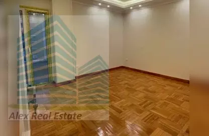 Apartment - 3 Bedrooms - 2 Bathrooms for rent in Kerdahy St. - Roushdy - Hay Sharq - Alexandria