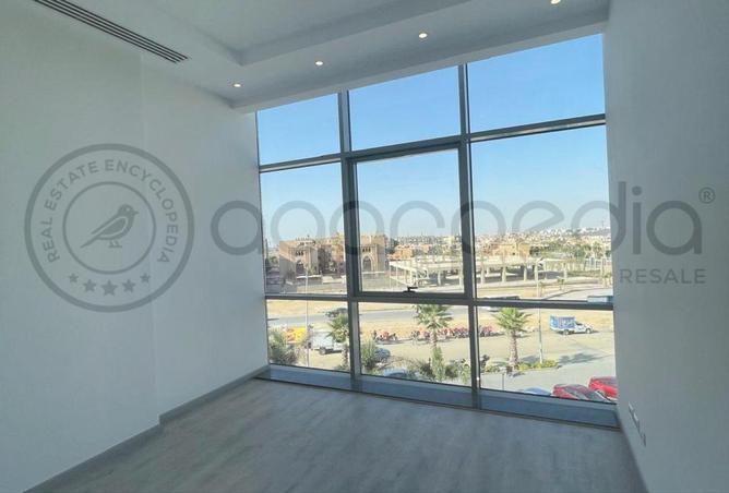 8402701 - Property Image 3