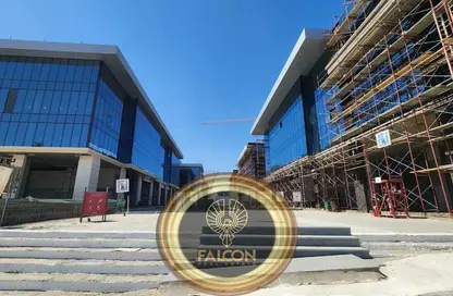 مساحات مكتبية - استوديو - 1 حمام للبيع في جولدن جيت - شارع التسعين الجنوبي - التجمع الخامس - مدينة القاهرة الجديدة - القاهرة