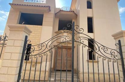 Villa - 5 Bedrooms - 5 Bathrooms for sale in Royal City - Sheikh Zayed Compounds - Sheikh Zayed City - Giza