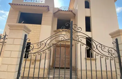 Villa - 5 Bedrooms - 5 Bathrooms for sale in Royal City - Sheikh Zayed Compounds - Sheikh Zayed City - Giza