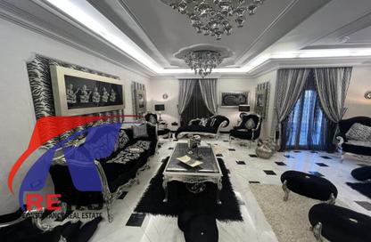 Apartment - 4 Bedrooms - 3 Bathrooms for rent in Ezz Al Din Taha St. - 1st Zone - Nasr City - Cairo