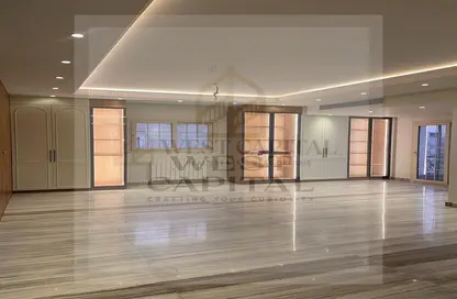 شقة - 2 غرف نوم - 2 حمامات للبيع في 6 ويست - بيفرلي هيلز - كمبوندات الشيخ زايد - الشيخ زايد - الجيزة