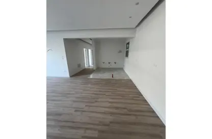 Apartment - 3 Bedrooms - 2 Bathrooms for sale in El Patio Oro - 5th Settlement Compounds - The 5th Settlement - New Cairo City - Cairo