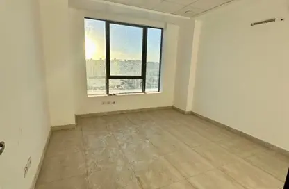 Clinic - Studio - 1 Bathroom for sale in Park Yard Mall - 1st District - 6 October City - Giza