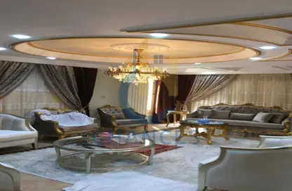 Apartment - 3 Bedrooms - 2 Bathrooms for sale in Al Arqam Ibn Abi Al Arqam St. - El Mearag City - Zahraa El Maadi - Hay El Maadi - Cairo