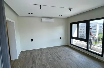Duplex - 3 Bedrooms - 5 Bathrooms for rent in Eastown - 5th Settlement Compounds - The 5th Settlement - New Cairo City - Cairo