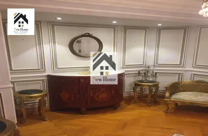 Apartment - 3 Bedrooms - 2 Bathrooms for sale in Fareed Semeika St. - El Hegaz Square - El Nozha - Cairo