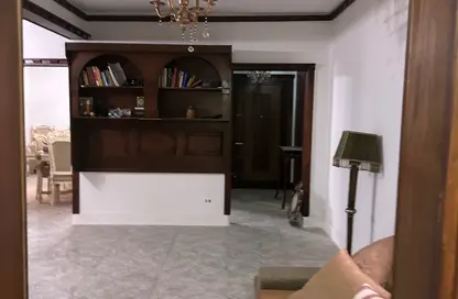 Apartment - 2 Bedrooms - 1 Bathroom for sale in Heliopolis - Masr El Gedida - Cairo