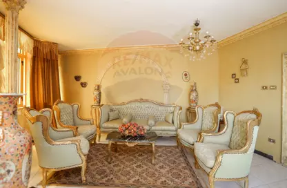 Apartment - 6 Bedrooms - 2 Bathrooms for rent in Glim - Hay Sharq - Alexandria