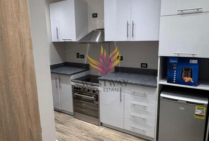 8303555 - Property Image 3