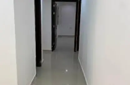 Apartment - 4 Bedrooms - 1 Bathroom for sale in Al Mansoura - Al Daqahlya