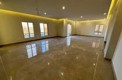Apartment - 3 Bedrooms - 2 Bathrooms for rent in Zizinia St. - South Investors Area - New Cairo City - Cairo