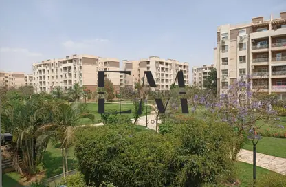 Apartment - 2 Bedrooms - 2 Bathrooms for sale in Madinaty - Cairo