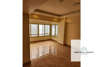 Apartment - 3 Bedrooms - 2 Bathrooms for sale in Galal Al Deen Al Hamamsi St. - Mohandessin - Giza