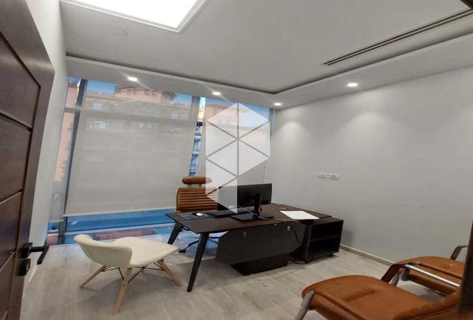 8061767 - Property Image 2