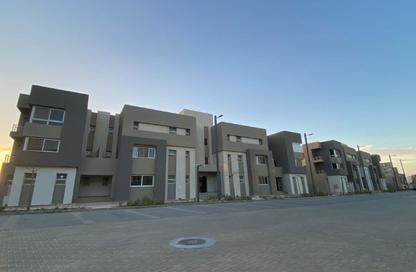 Villa - 4 Bedrooms - 4 Bathrooms for sale in Etapa - Sheikh Zayed Compounds - Sheikh Zayed City - Giza