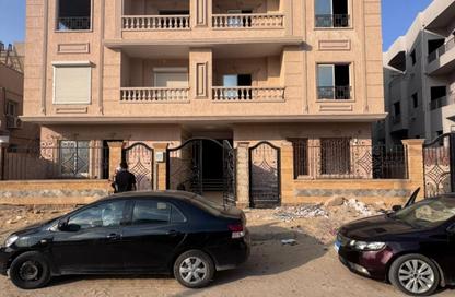 Apartment - 3 Bedrooms - 3 Bathrooms for sale in 1st Neighborhood - 4th District West - Shorouk City - Cairo
