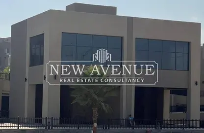 بناية كاملة - استوديو - 1 حمام للبيع في وان جولدن سكوير مول - التجمع الخامس - مدينة القاهرة الجديدة - القاهرة