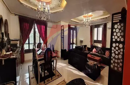 شقة - 3 غرف نوم - 2 حمامات للبيع في شارع عمرو بن العاص - المنطقة ه - حى جنوب الاكايمية - مدينة القاهرة الجديدة - القاهرة