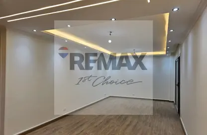 Apartment - 2 Bedrooms - 1 Bathroom for sale in Madinaty - Cairo