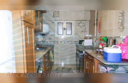 Apartment - 2 Bedrooms - 1 Bathroom for rent in Smouha Square - Smouha - Hay Sharq - Alexandria