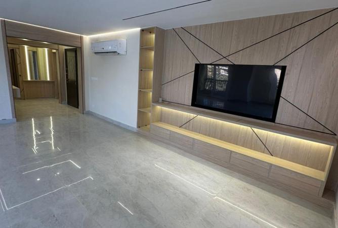 8561990 - Property Image 2