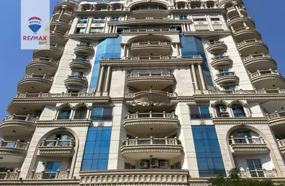 Penthouse - 3 Bedrooms - 5 Bathrooms for sale in Heliopolis - Masr El Gedida - Cairo