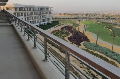 (بنتهاوس  (روف - 3 غرف نوم - 4 حمامات للبيع في فورتين جولف ريزيدنس - اب تاون كايرو - المقطم - القاهرة