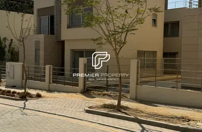 Villa - 3 Bedrooms - 5 Bathrooms for sale in Palm Hills New Cairo - 5th Settlement Compounds - The 5th Settlement - New Cairo City - Cairo
