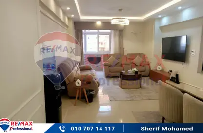 Apartment - 2 Bedrooms - 2 Bathrooms for sale in Ibrahim Rady St. - Bolkly - Hay Sharq - Alexandria