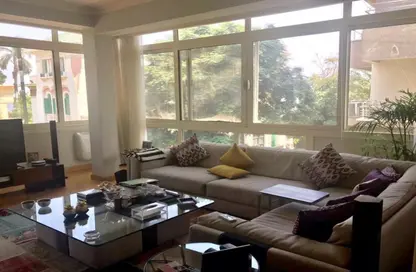 شقة - 2 غرف نوم - 2 حمامات للايجار في شارع محمد مظهر - الزمالك - القاهرة