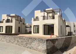 Villa - 4 bedrooms - 3 bathrooms for للبيع in Makadi Orascom Resort - Makadi - Hurghada - Red Sea