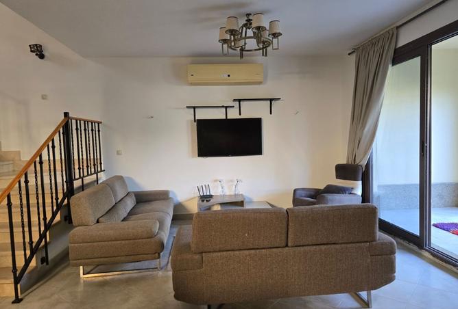 8073234 - Property Image 3