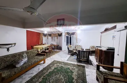 Apartment - 2 Bedrooms - 1 Bathroom for sale in Khaled Ibn Al Walid St. - Miami - Hay Awal El Montazah - Alexandria