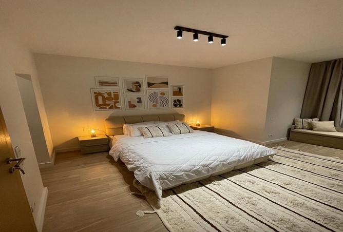 8242212 - Property Image 3