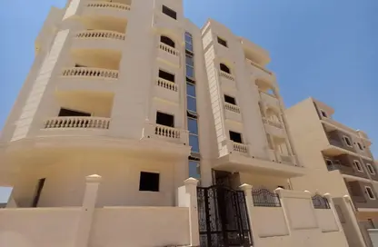 Apartment - 3 Bedrooms - 2 Bathrooms for sale in New Narges - New Cairo City - Cairo