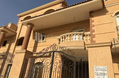 Townhouse - 7+ Bedrooms - 6 Bathrooms for sale in Street 12 - 13th District - Sheikh Zayed City - Giza