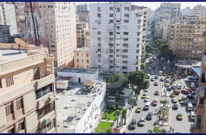 شقة - 3 غرف نوم - 2 حمامات للبيع في شارع ابو قير - جليم - حي شرق - الاسكندرية