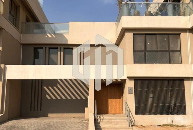 8037817 - Property Image 2
