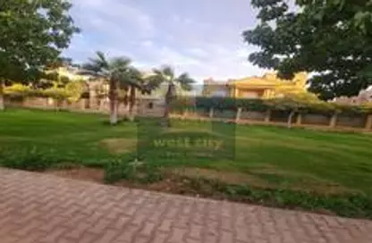 Villa - 5 Bedrooms - 5 Bathrooms for sale in Royal City - Sheikh Zayed Compounds - Sheikh Zayed City - Giza