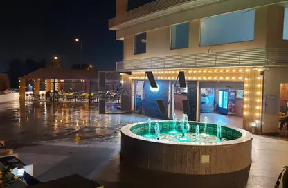 محل تجاري - استوديو للايجار في شارع زيزينيا - المستثمرين الجنوبية - مدينة القاهرة الجديدة - القاهرة