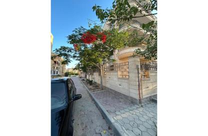 Duplex - 6 Bedrooms - 3 Bathrooms for sale in Soliman Naguib St. - 9th District - Obour City - Qalyubia