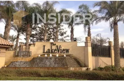 Villa - 5 Bedrooms - 6 Bathrooms for sale in Lake View - 5th Settlement Compounds - The 5th Settlement - New Cairo City - Cairo