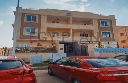 Apartment - 4 Bedrooms - 3 Bathrooms for sale in Waslet Dahshur Road - Sheikh Zayed City - Giza